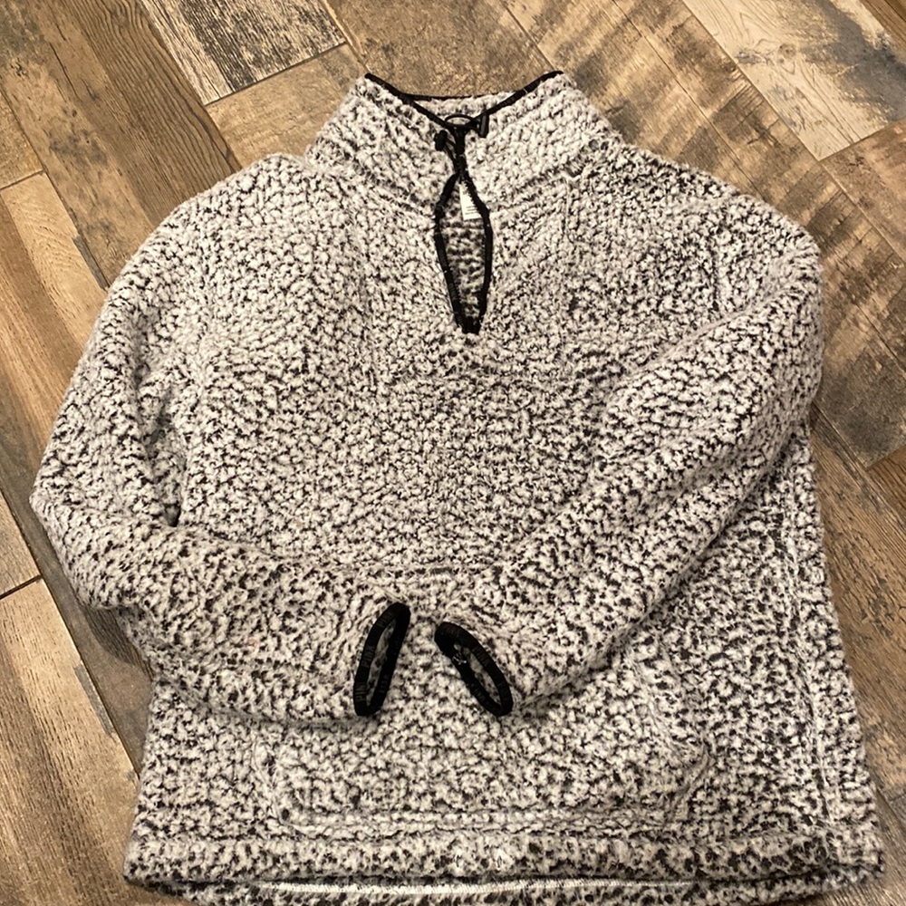 Pink Sherpa 1/4 zip cozy top in black, grey and white